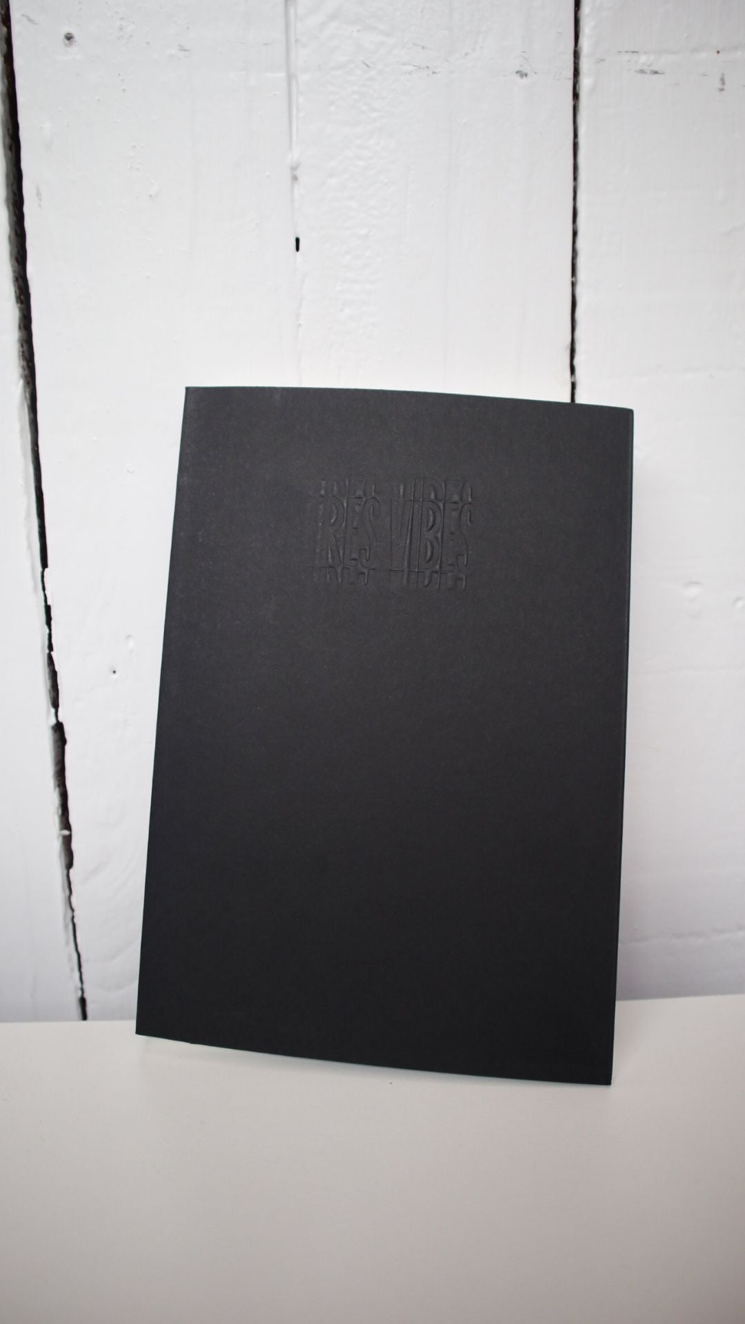 Tres Vibes - Notebook