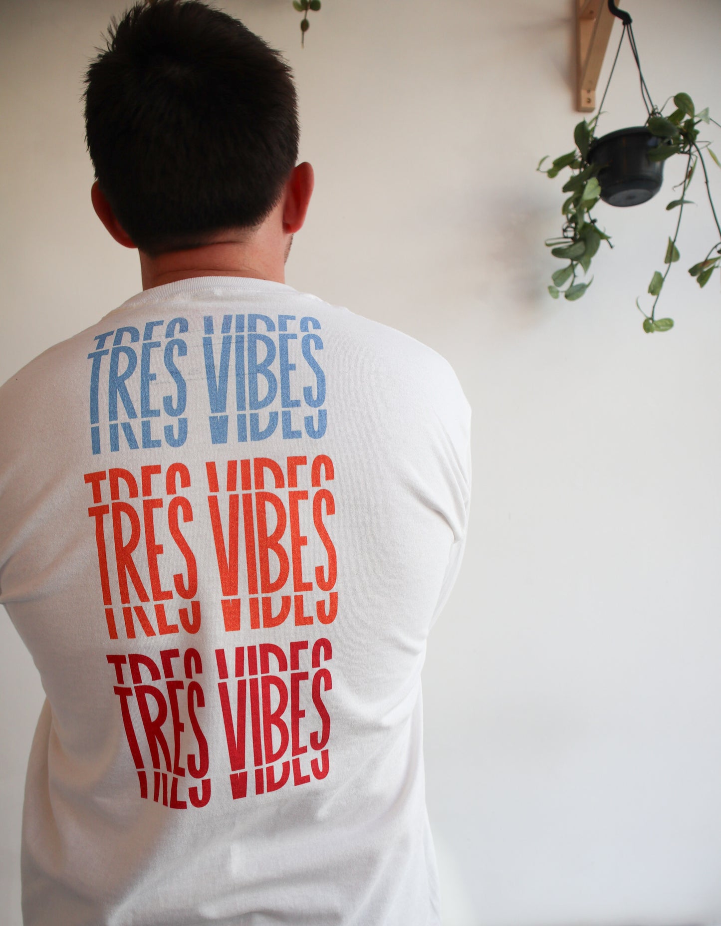 Tres Vibes - Unisex Long Sleeve T-Shirt
