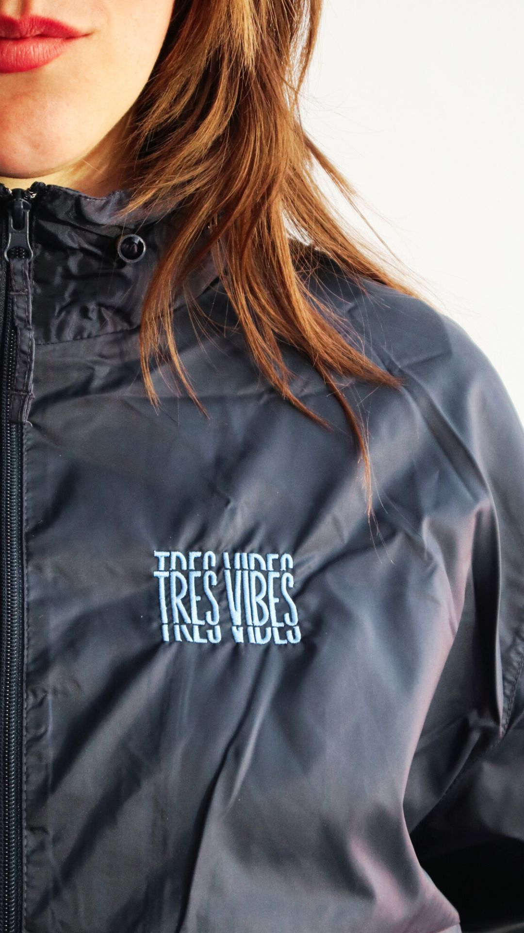 Tres Vibes - Windbreaker