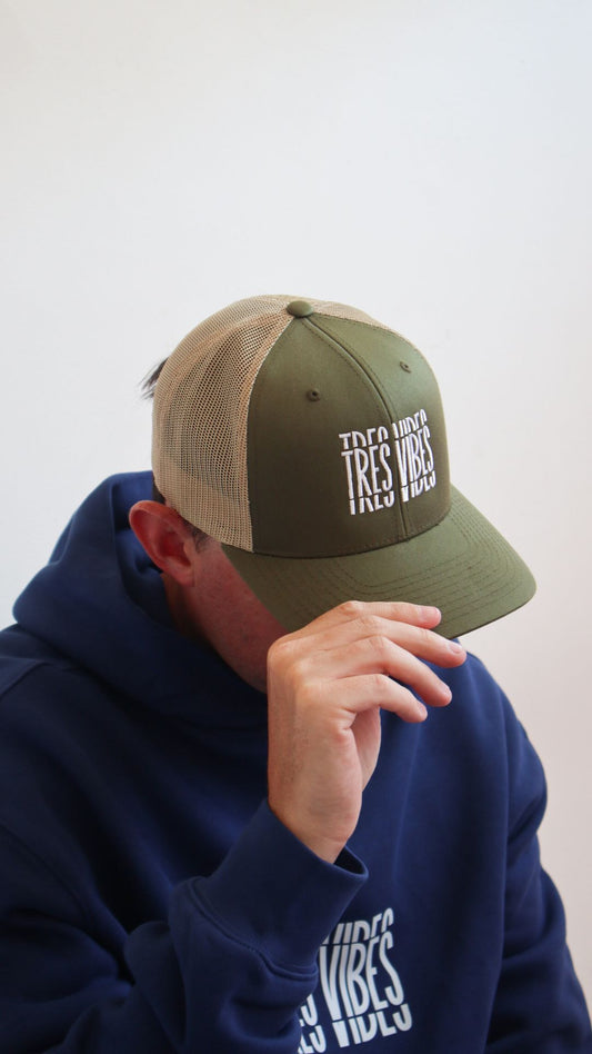 Tres Vibes - Trucker Hat