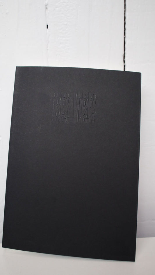 Tres Vibes - Notebook