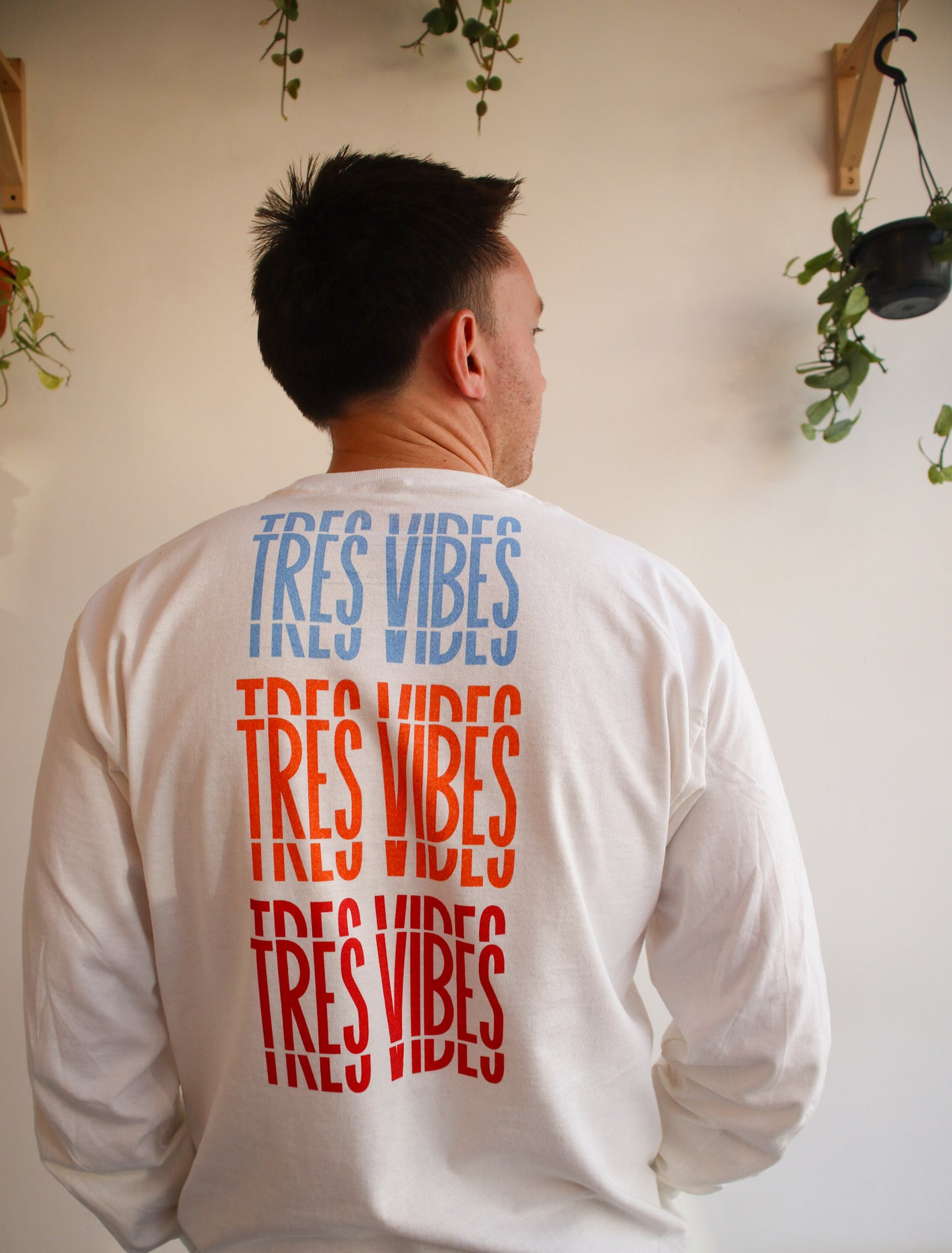 Tres Vibes - Unisex Long Sleeve T-Shirt
