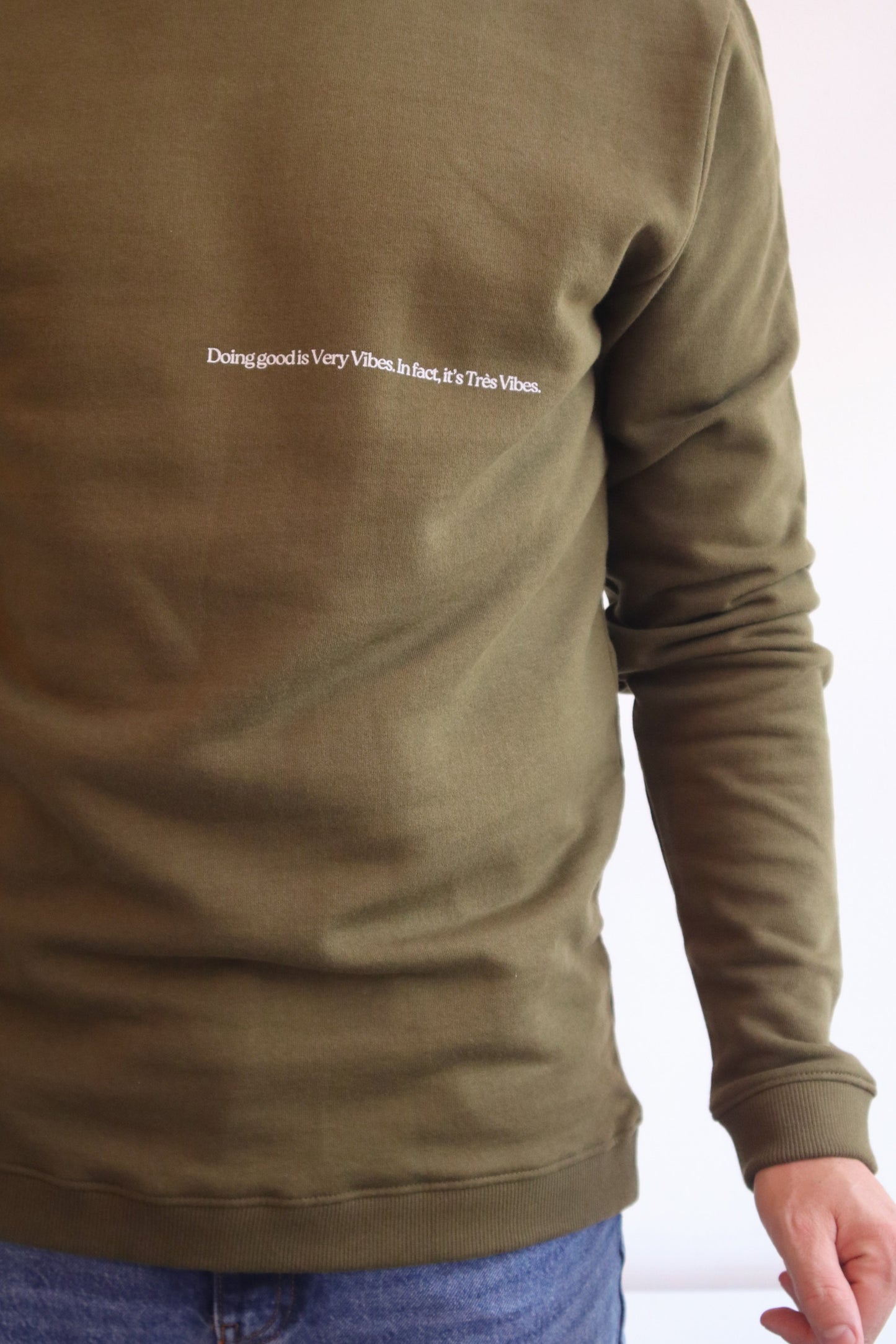 Tres Vibes - Unisex Sweatshirt